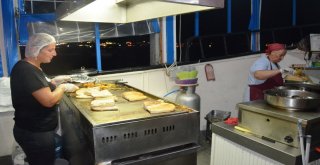 Didimde Balık Ekmeğe Yoğun İlgi