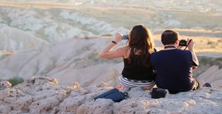 Binlerce Turist Kapadokyada Gün Batımı Keyfini Yaşıyor