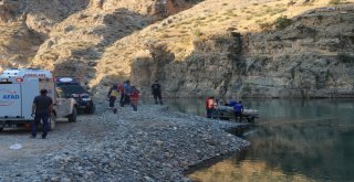 Serinlemek İçin Botan Çayına Giren Asteğmen Kayboldu