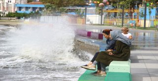 Tropikal Fırtına Kuzey Egede Etkili Oluyor