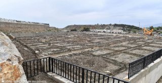 İzmirde Mezarlıklarda Çift Katlı Kabir Dönemi