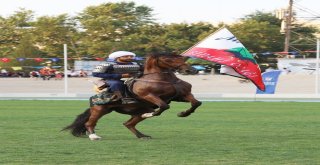 Bursada Türk Dünyası Ata Sporları Şenliğinde Nefes Kesen Görüntüler