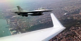 Cumhurbaşkanı Erdoğan Teknofeste F 16Lar Eşliğinde Geldi