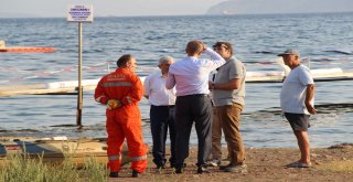 Foçadaki Petrol Kirliliğinde Bakanlık Yetkilileri Olay Yerinde