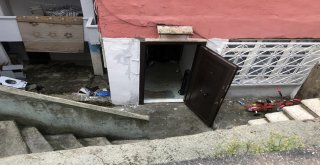 İstanbulda Pencereden Atılan Uyuşturucu Maddeleri “Eros” Buldu