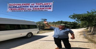 Köy Muhtarından Düğün Magandalarına Pankartlı Tepki