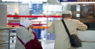 Ankaradan İlk Hac Kafilesi Dualarla Uğurlandı