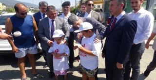 Bakan Yardımcısı İnceden Çocuklara Kırmızı Düdük