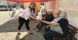 Şiddetten Hayatını Kaybeden Kadınların Hayrına Lokma Dağıttı