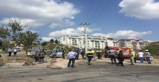 Elektrik Direğine Çarpan Aracın Hız Kadranı 120De Takılı Kaldı