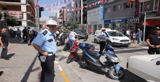 Polis Trafikte Can Güvenliği Mücadelesi Veriyor