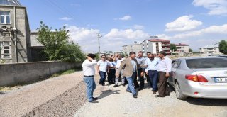 Sütlüce Mahallesinde 8 Kilometrelik Sathi Asfalt Kaplama Çalışması