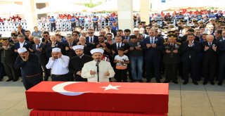 Şehit Jandarma Uzman Çavuş Dökmeci Son Yolculuğuna Uğurlandı