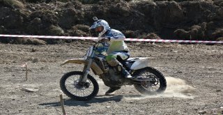 Motokros Yarışları İlginç Ödülleriyle Ön Plana Çıktı
