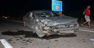 Otomobil İle Hafif Ticari Araç Çarpıştı: 2 Yaralı