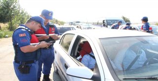 Sürücülerin Bayram Şekeri Jandarmadan