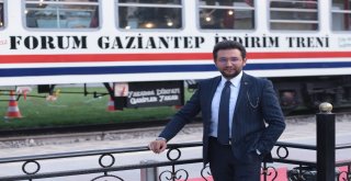 Raydan Çıkan Tren, Alışveriş Merkezine Girdi