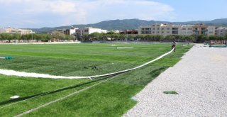 Davutlar Mahallesi Futbol Sahası Yenileniyor