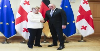 Almanya Başbakanı Merkel, Gürcistan Devlet Başkanı Margvelaşvili İle Görüştü