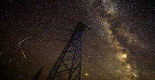 Meteor Yağmuru Gökyüzünü Aydınlattı