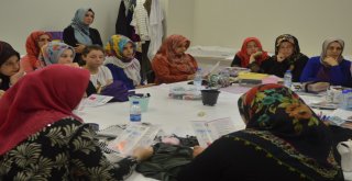 Kartepede Suriyeli Kadınlara Sağlık Eğitimi