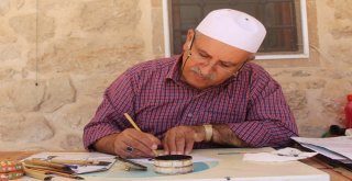 Kuran Kursunda Hat Sanatını Öğreniyorlar