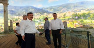 Ak Parti Teşkilatları Fetih Müzesine Hayran Kaldı