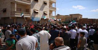 Halepten İdlibe Türk Bayraklı Destek Protestosu