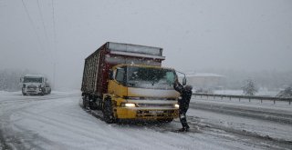 Bolu Dağında Kar Yağışı Etkili Oluyor