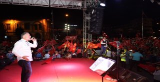 Ünlü Sanatçı Arif Nazım Çorumlularla Buluştu