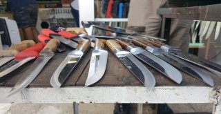 (Özel Haber)  Bıçakçılardan Uyarı: Kurbanı Tek Bıçakla Kesmeyin