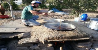 Eruhta Pekmez Yapımına Başlandı