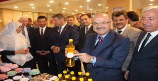 El Emeği Ürünlerini Tren Peronunda Sergilediler