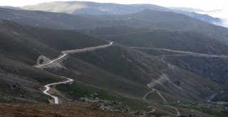 Denizden 2 Bin 200 Metre Yükseklikteki Yeşil Yol Çalışmaları Havadan Görüntülendi