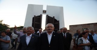 Kılıçdaroğlu, Celal Bayarın Kabrini Ziyaret Etti