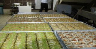 Dolar Bozdurana Bayram Tatlısı Bedava