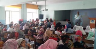 Kuran Kursu Öğrencilerinden ‘15 Temmuz Etkinliği