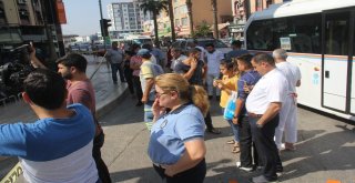 Çarşaflı Önleme Rağmen Meyve Suyu İçip Simit Yiyerek İzledi
