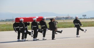 Şehit Uzman Çavuş Korkutun Cenazesi Memleketine Uğurlandı