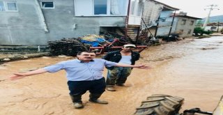 Antalyada 30 Dakikalık Yağmur Sele Neden Oldu