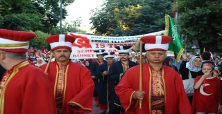 Bursada Binler Bayrak Yürüyüşünde Buluştu