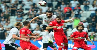 Spor Toto Süper Lig: Beşiktaş: 1 - Antalyaspor: 3 (İlk Yarı)