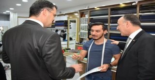 Ahilik Haftası Nedeniyle Esnafa Karanfil Dağıtıldı