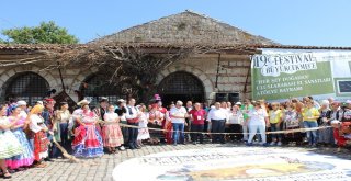 Yüzlerce El Yapımı Bebek Bu Festivalde