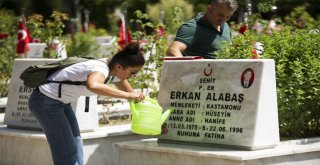 Şehit Yakınlarının Hüzünlü Bayramı