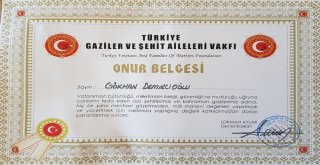 Hizmet-İş Niğde İl Başkanına Onur Belgesi