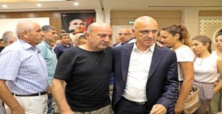 Yanan Fabrikanın Sahibi İle Çalışanları Gözyaşlarına Boğuldu