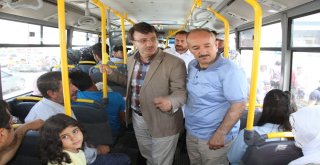 Başkan Türkmenoğlu, Halk Otobüslerinde Vatandaşların Sıkıntılarını Dinledi