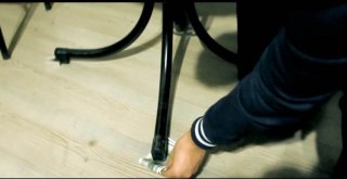 Dolara Klipli Protesto