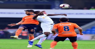 Spor Toto Süper Lig: M. Başakşehir: 0 - Kayserispor: 0 (Maç Devam Ediyor)